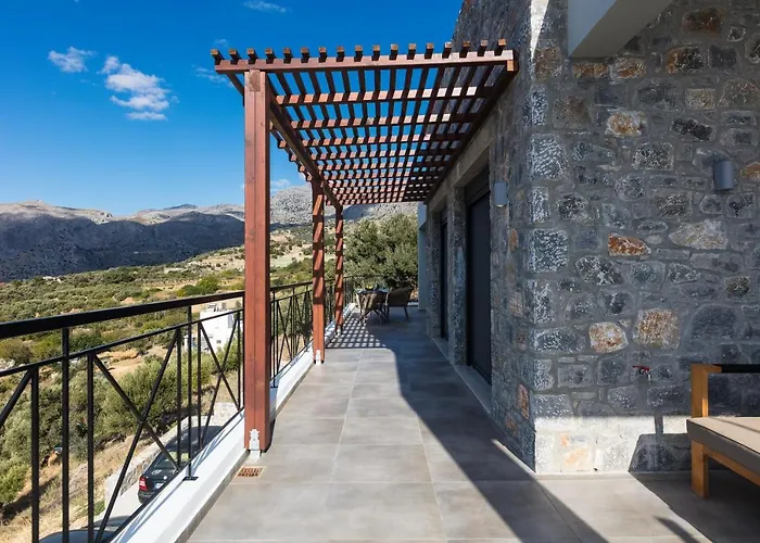 Villa Sea-Esta, Adults Only