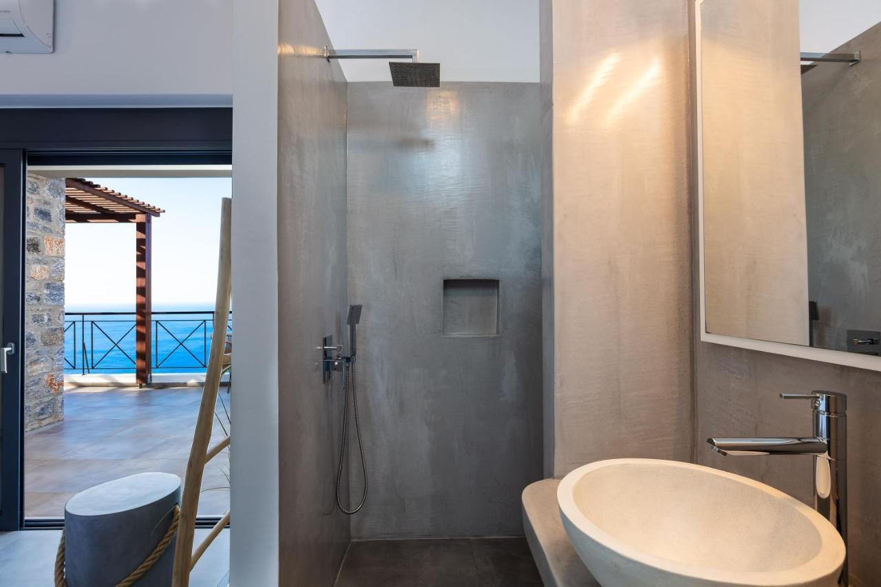 Villa Sea-esta, Adults Only *